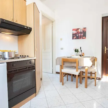 Residence Villa Virginia Int דירה *